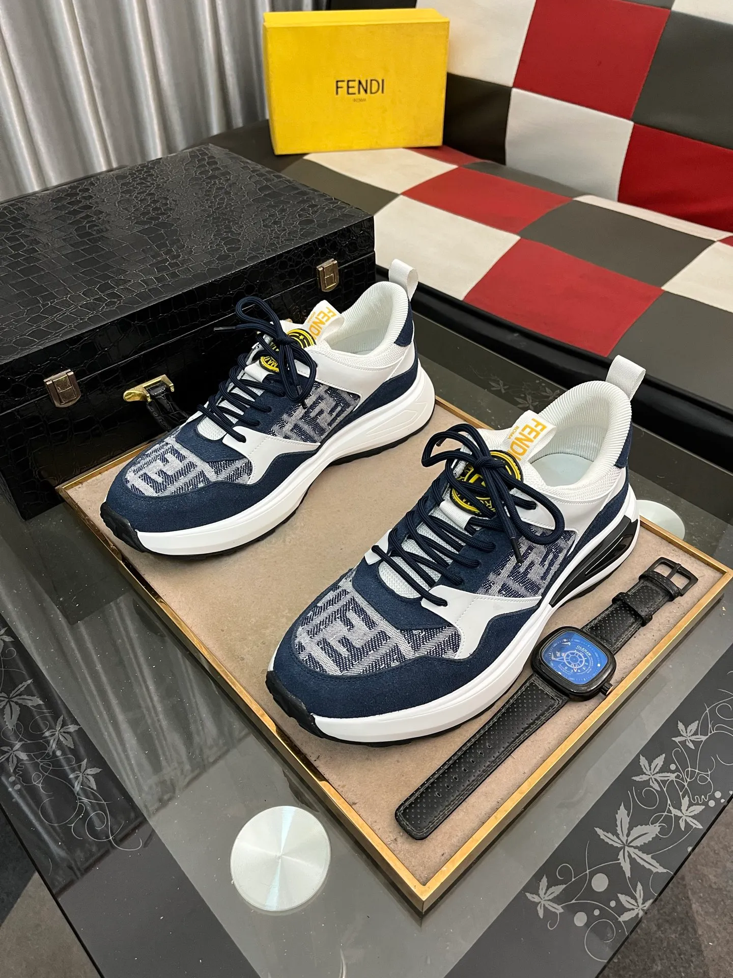 Men's shoes 💰458⌚️⌚️FENDI "FENDI" Regular size: 38-44 (casual shoes) Product materials: Selected cowhide upper, soft sheepskin lining; original outsole. 6️⃣colors available